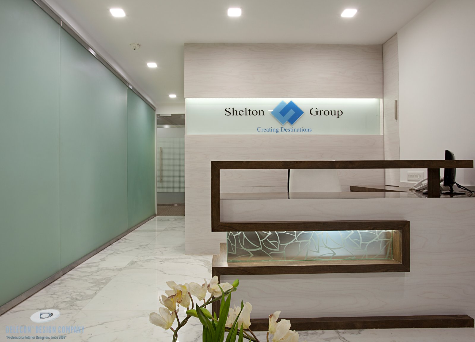 Reception side angle showing circulation space